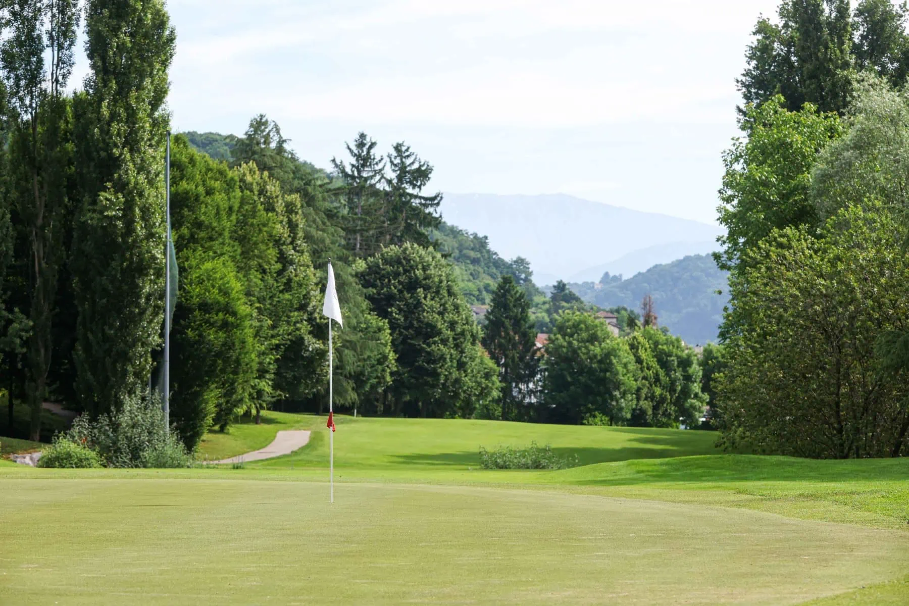 Magliaso: torneo FC Lugano Golf Trophy. Nella foto, un momento durante il torneo.
© Ti-Press / Mattia Martegani Magliaso: torneo FC Lugano Golf Trophy. Nella foto, un momento durante il torneo.
© Ti-Press / Mattia Martegani