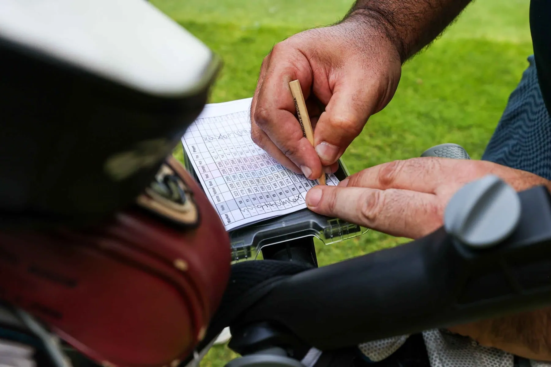 Magliaso: torneo FC Lugano Golf Trophy. Nella foto, un momento durante il torneo.
© Ti-Press / Mattia Martegani Magliaso: torneo FC Lugano Golf Trophy. Nella foto, un momento durante il torneo.
© Ti-Press / Mattia Martegani