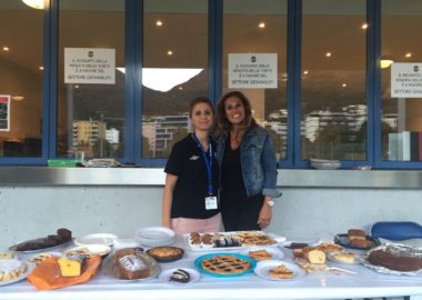 Iniziata la vendita delle torte sotto la tribuna Monte Bre