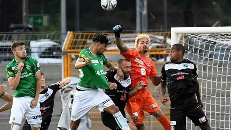 32 impiegati: Baumann stakanovista