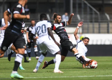 Due bianconeri ammoniti