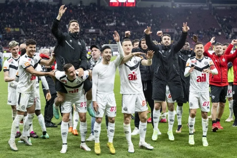 Croci: avete visto gli uomini veri 1