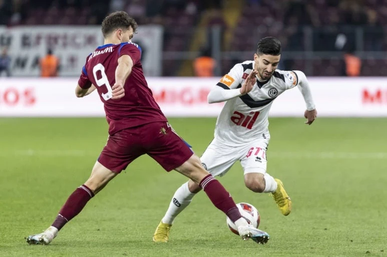 Si torna sul luogo della semifinale-thriller 1