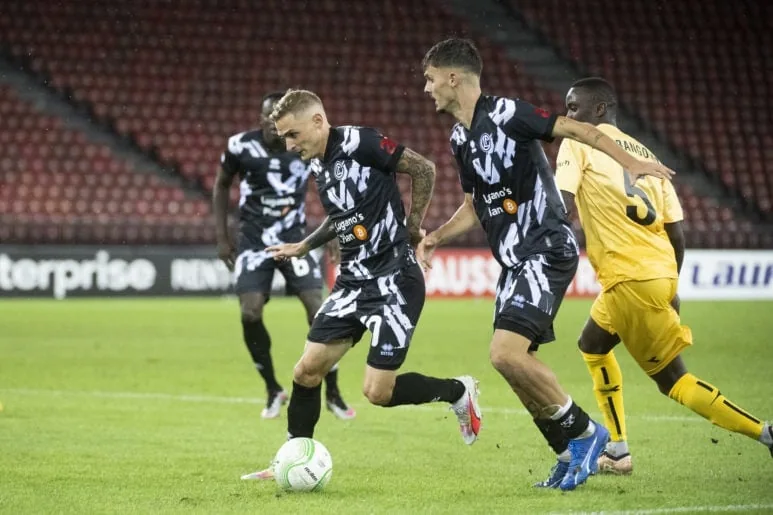 Pareggio con rimpianto nella prima di Conference