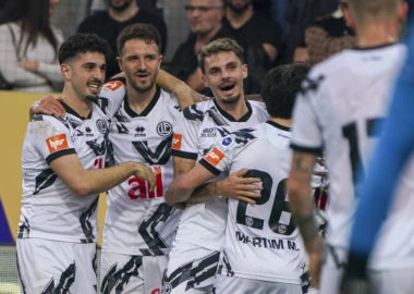 Bianconeri raggiunti due volte dai leoni