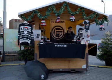 MERCATINO DI NATALE PIAZZA LUGANO